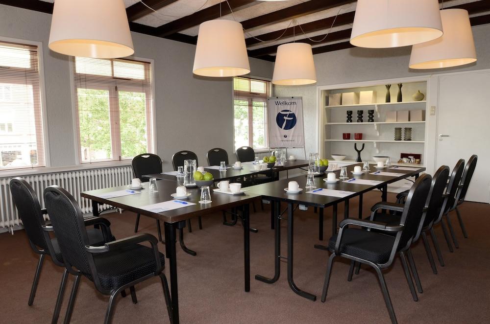 Fletcher Hotel Restaurant De Zon Oosterwolde  Extérieur photo