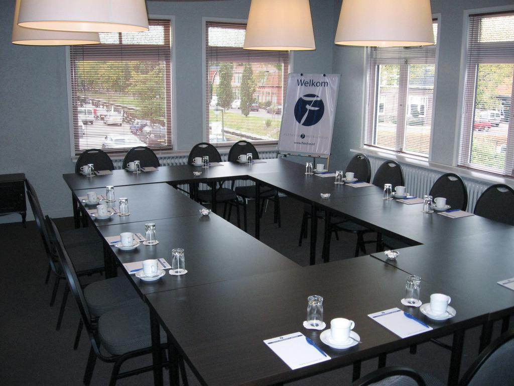 Fletcher Hotel Restaurant De Zon Oosterwolde  Extérieur photo